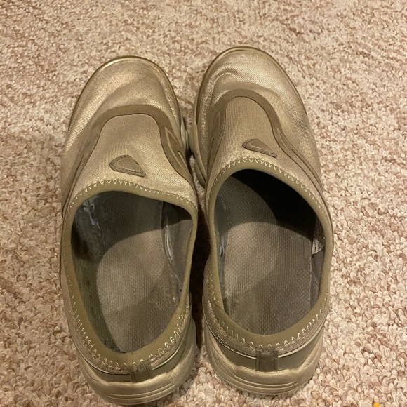 Easy spirit slip on sneaker shoes 8.5 WW - Picture 5 of 6